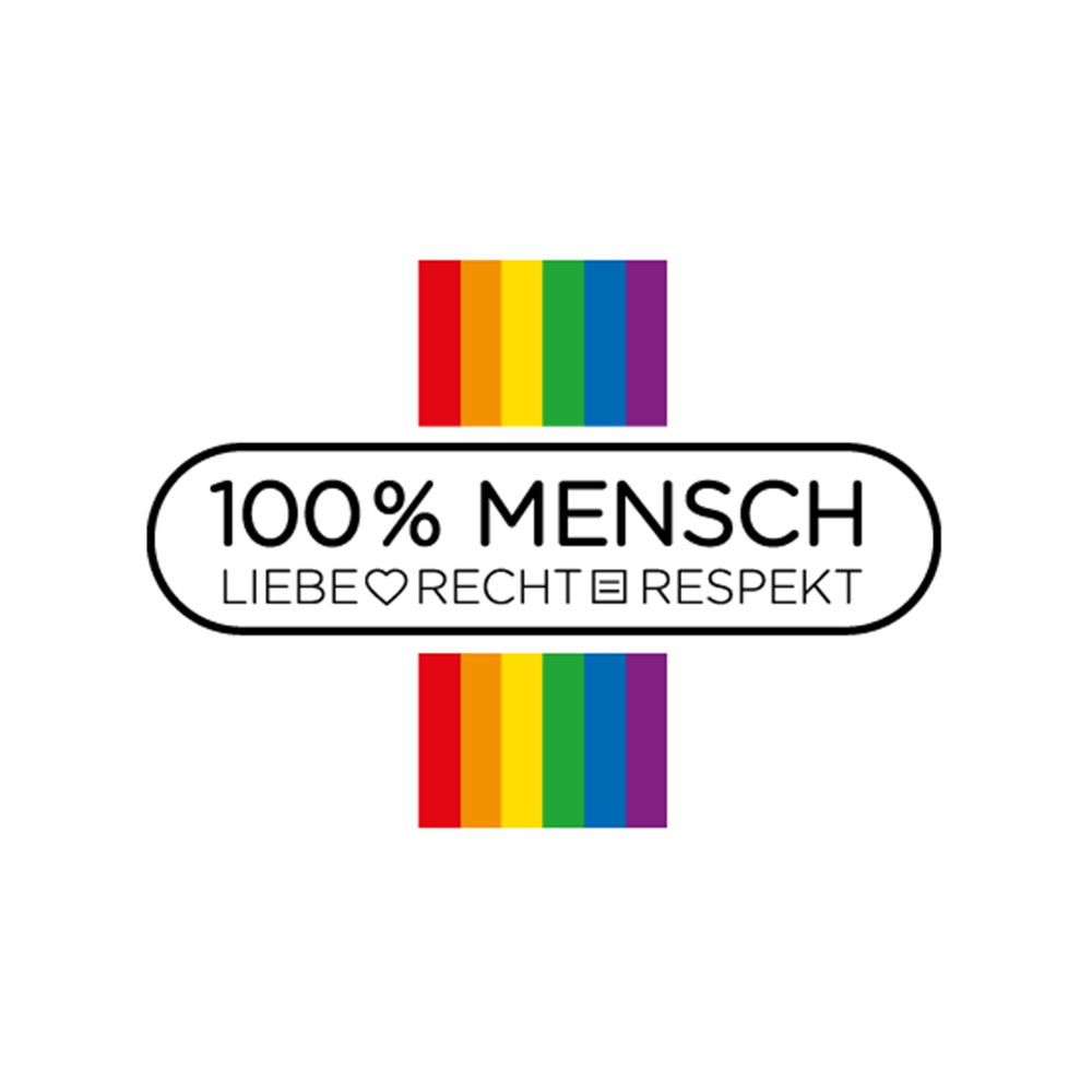Grafisches Logo mit der Aufschrift '100% MENSCH' in einem ovalen Rahmen, flankiert von zwei vertikalen Regenbogenstreifen. Unter dem Rahmen steht 'LIEBE♡RECHT☐RESPEKT', wobei 'Liebe' von einem Herz, 'Recht' von einem Quadrat und 'Respekt' von einem leeren Rechteck symbolisiert wird. Das Design betont die Bedeutung von Liebe, Recht und Respekt für alle Menschen, unabhängig von ihrer sexuellen Orientierung oder Identität.